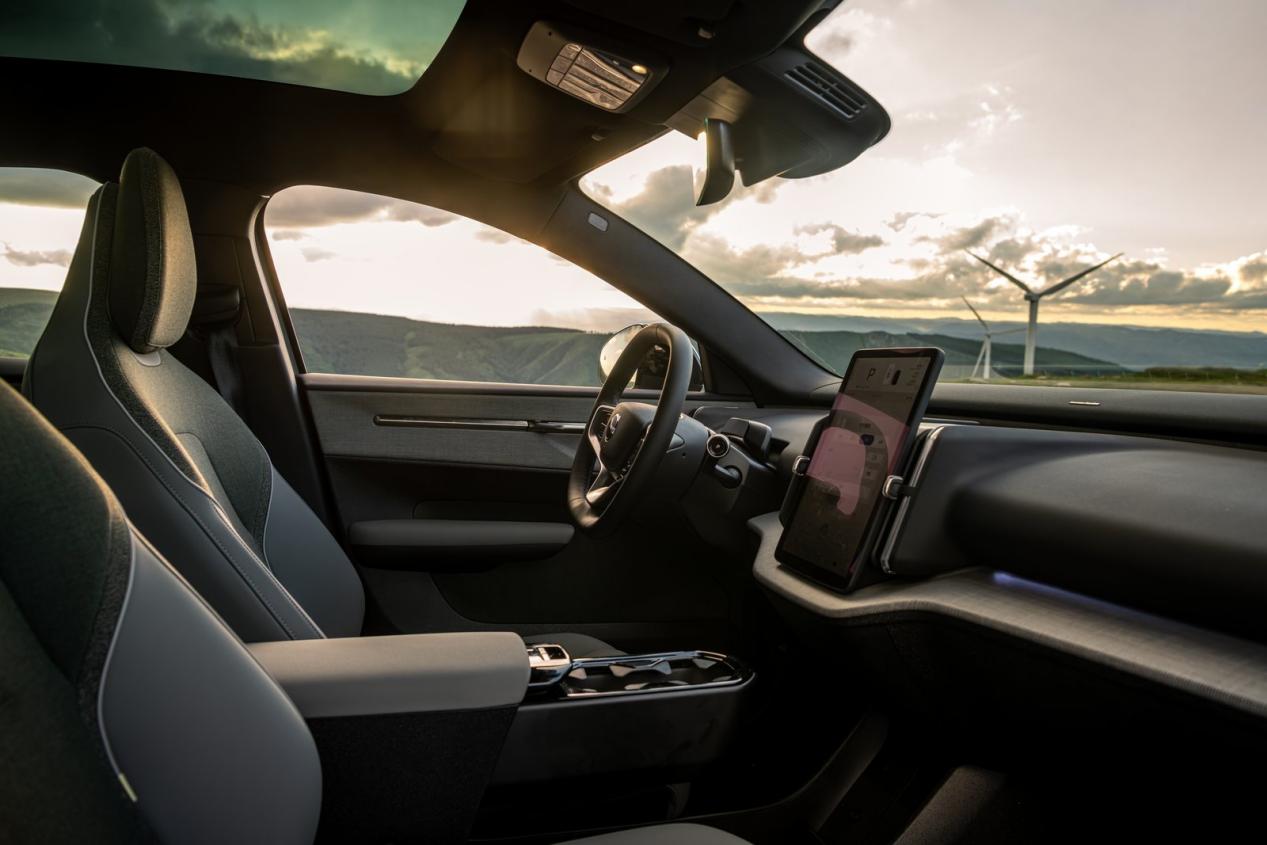 北歐高智感純電SUV運動版，沃爾沃EX30 Cross Country正式上市